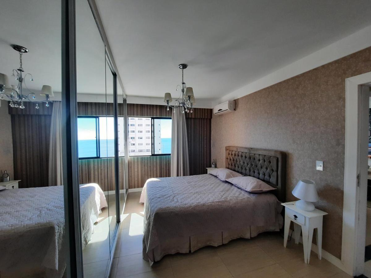 3 Suites Linda Vista Da Orla De Bc A 50M Da Praia - Somente Familiares Balneario Camboriu Bagian luar foto