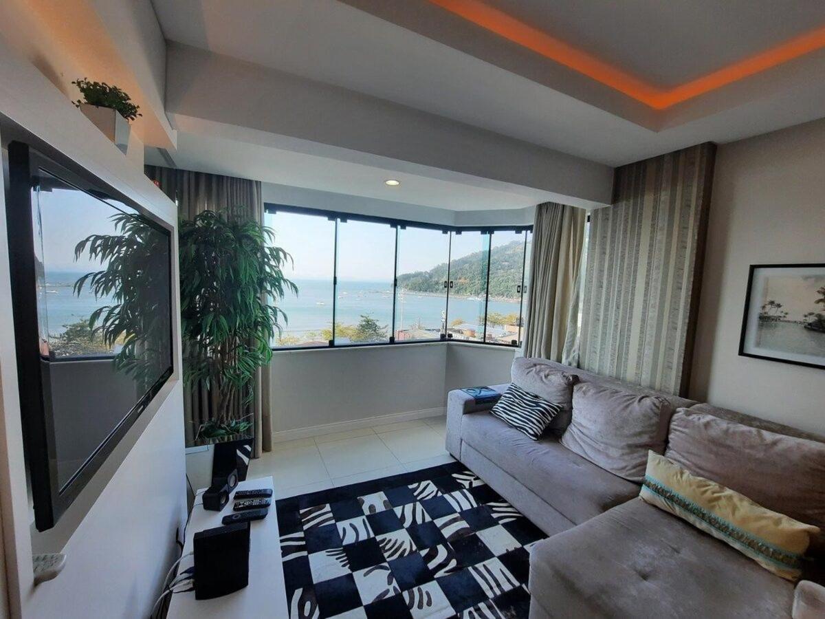 3 Suites Linda Vista Da Orla De Bc A 50M Da Praia - Somente Familiares Balneario Camboriu Bagian luar foto