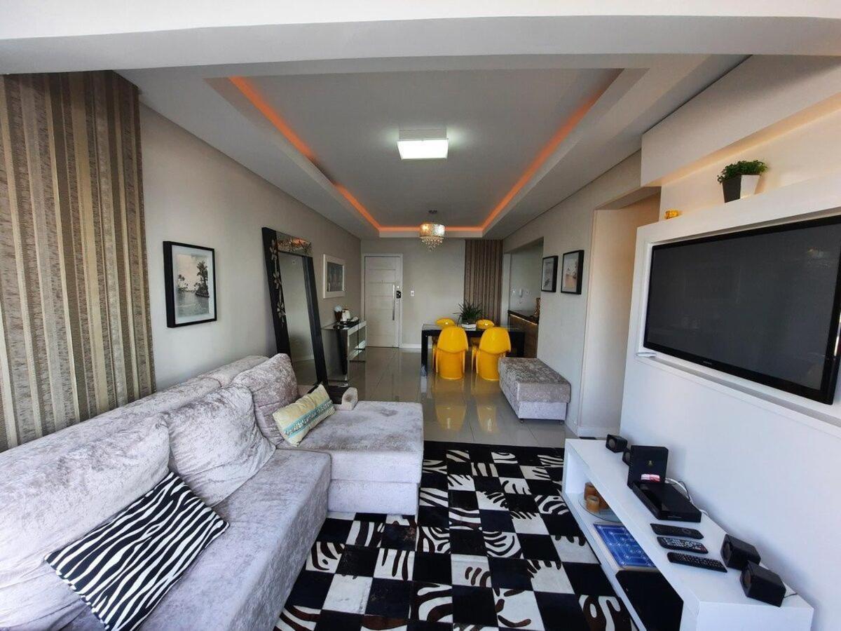 3 Suites Linda Vista Da Orla De Bc A 50M Da Praia - Somente Familiares Balneario Camboriu Bagian luar foto