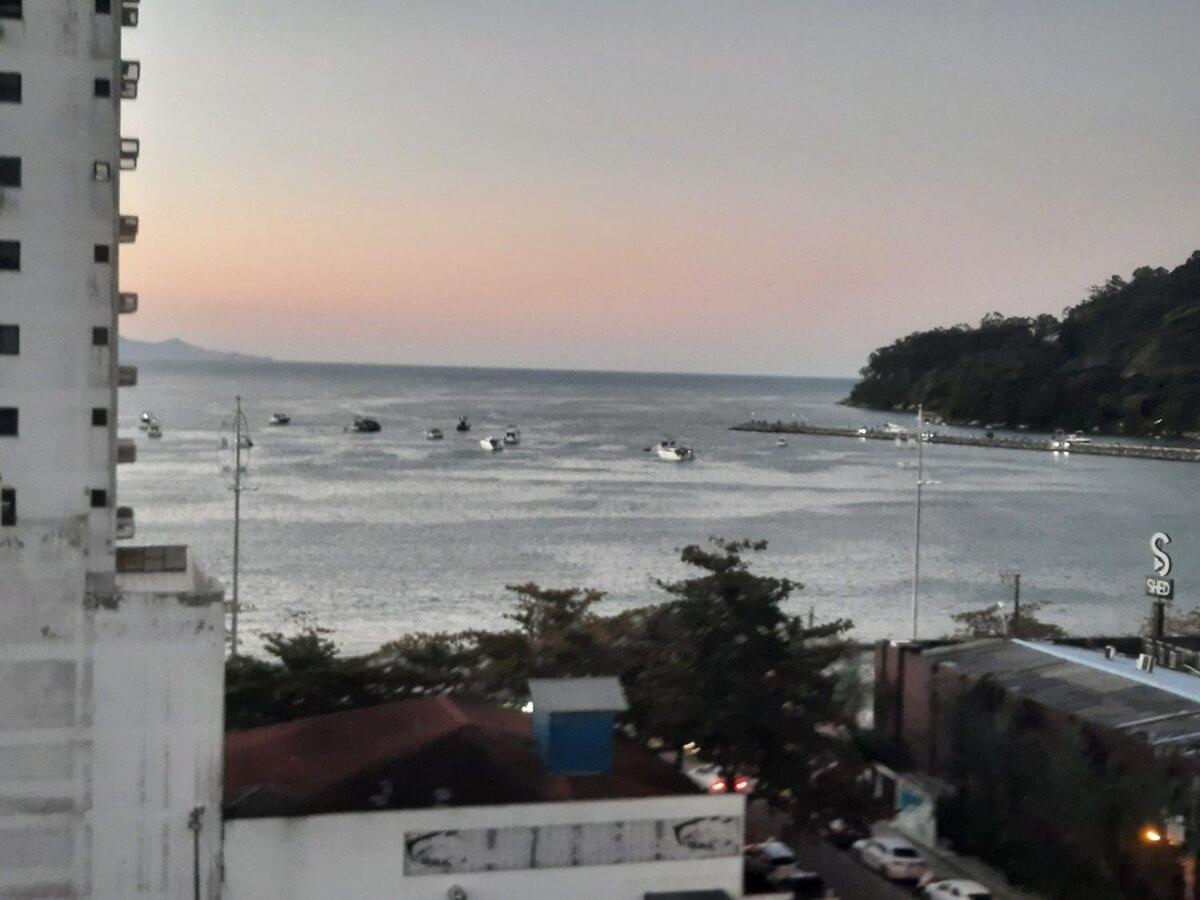 3 Suites Linda Vista Da Orla De Bc A 50M Da Praia - Somente Familiares Balneario Camboriu Bagian luar foto