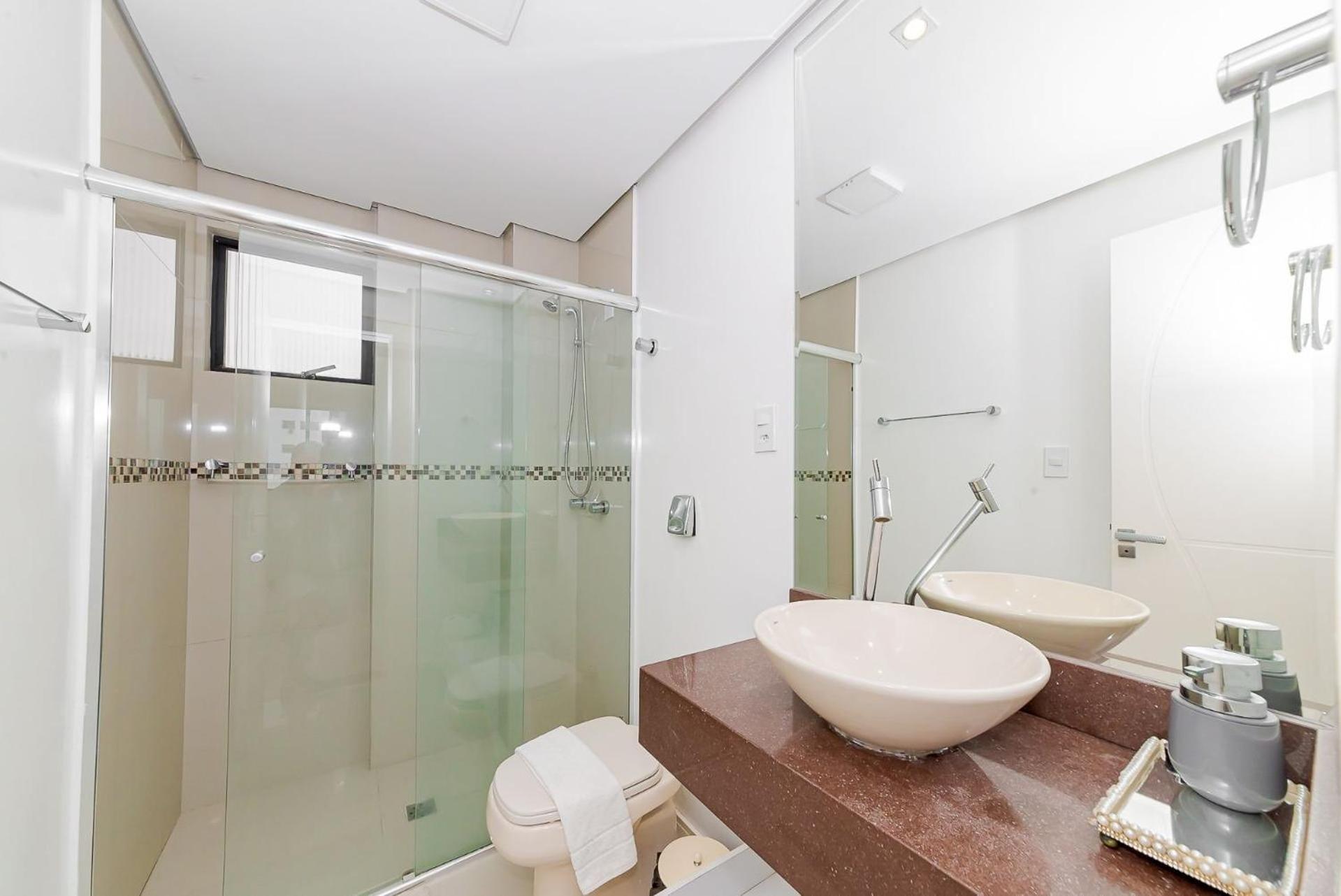 3 Suites Linda Vista Da Orla De Bc A 50M Da Praia - Somente Familiares Balneario Camboriu Bagian luar foto