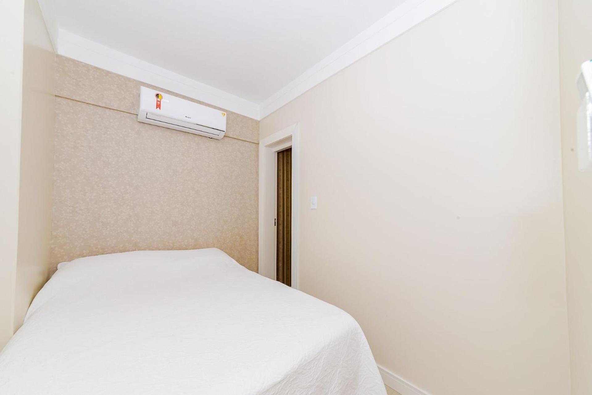 3 Suites Linda Vista Da Orla De Bc A 50M Da Praia - Somente Familiares Balneario Camboriu Bagian luar foto