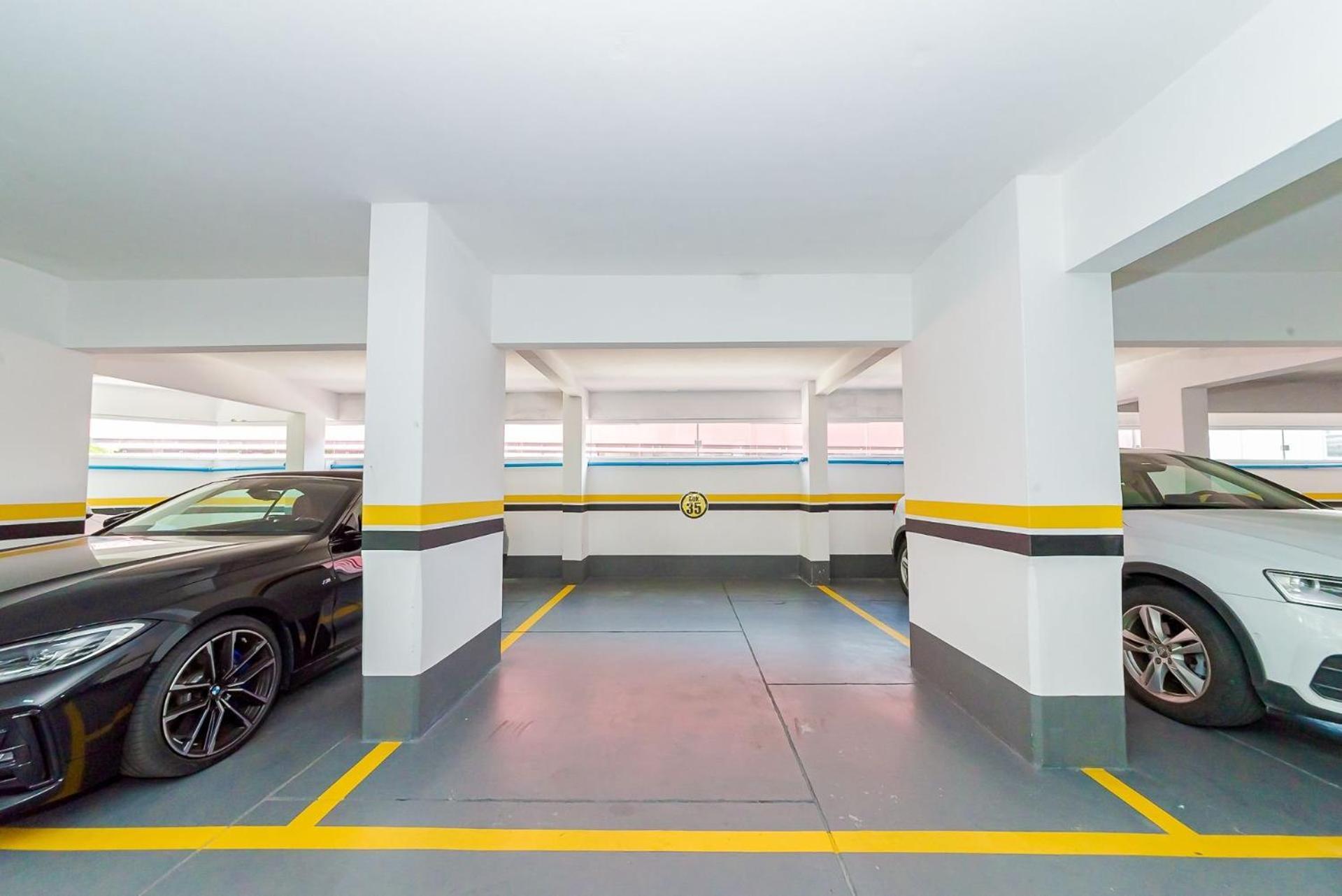 3 Suites Linda Vista Da Orla De Bc A 50M Da Praia - Somente Familiares Balneario Camboriu Bagian luar foto