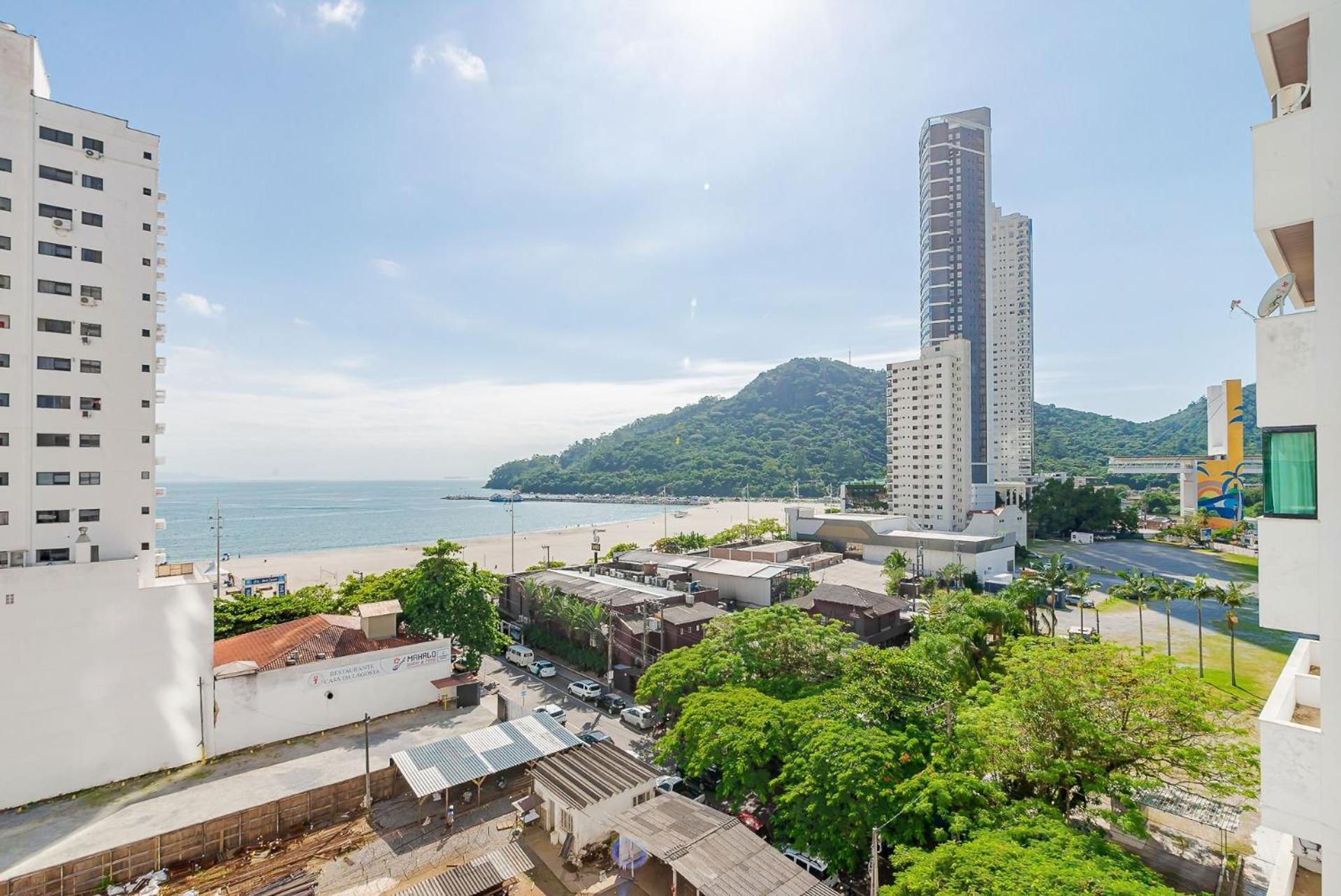 3 Suites Linda Vista Da Orla De Bc A 50M Da Praia - Somente Familiares Balneario Camboriu Bagian luar foto